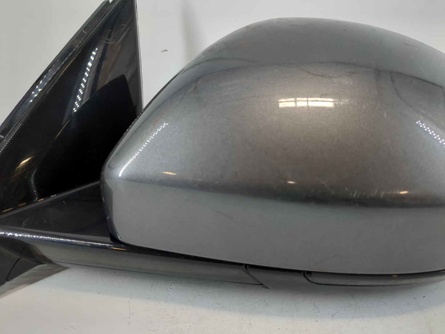 2018-2019 Jaguar E-Pace Side Mirror Replacement Driver Left View Door Mirror P/N:K18B15-25 Fits Fits 2018 2019 OEM Used Auto