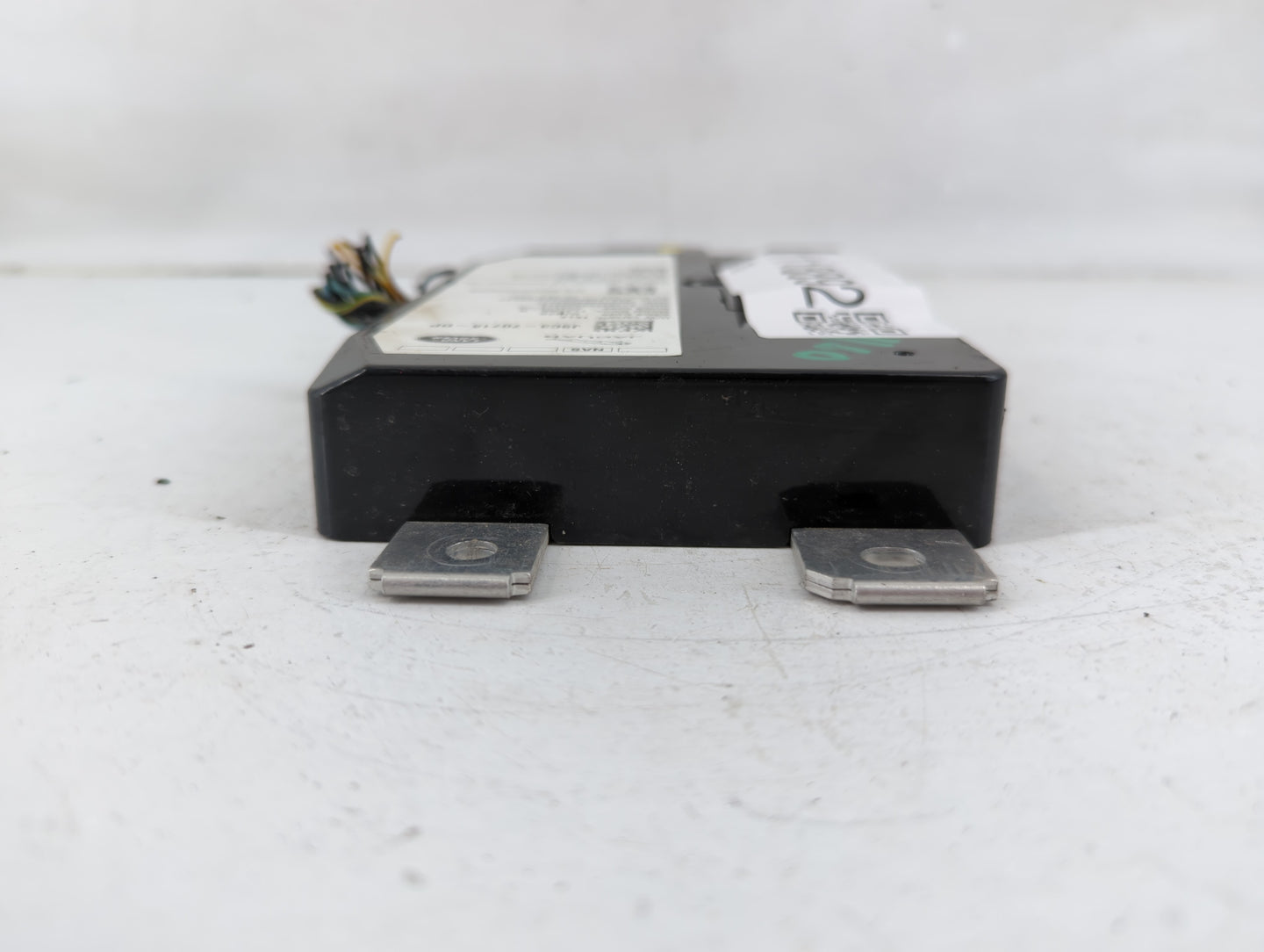 2018-2019 Jaguar E-Pace Radio AM FM Cd Player Receiver Replacement P/N:J9C3-70718-DP Fits Fits 2018 2019 OEM Used Auto Parts