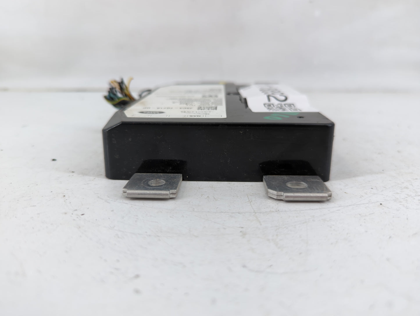 2018-2019 Jaguar E-Pace Radio AM FM Cd Player Receiver Replacement P/N:J9C3-70718-DP Fits Fits 2018 2019 OEM Used Auto Parts