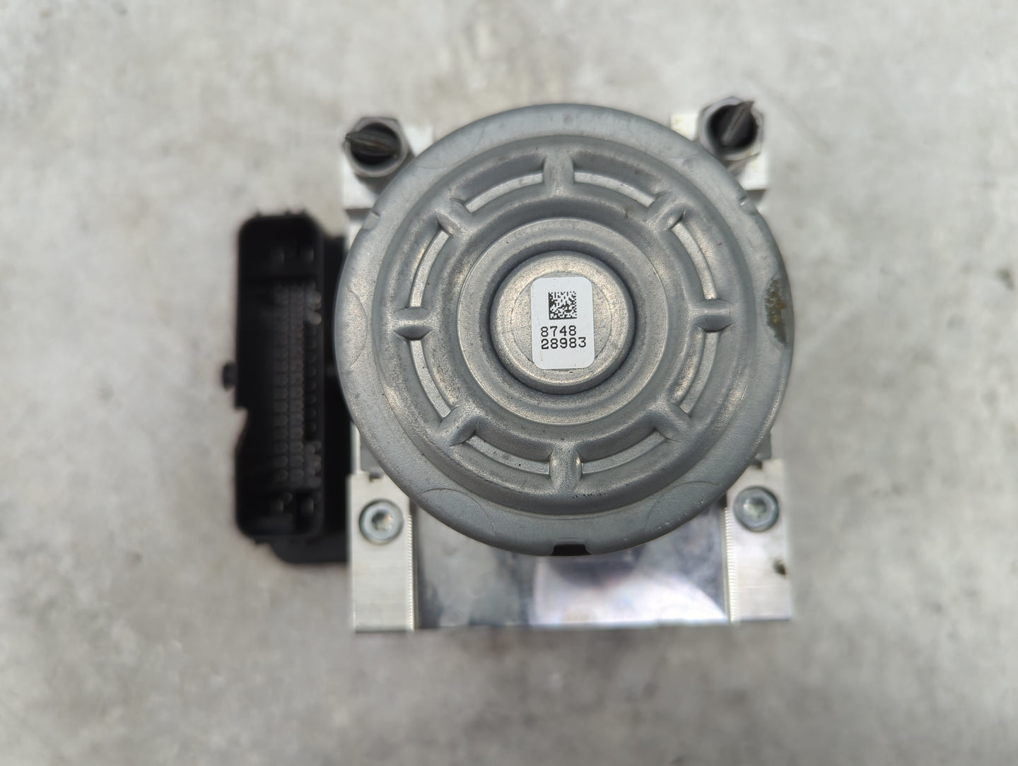 2019 Jaguar E-Pace ABS Pump Control Module Replacement Fits OEM Used Auto Parts - Oemusedautoparts1.com