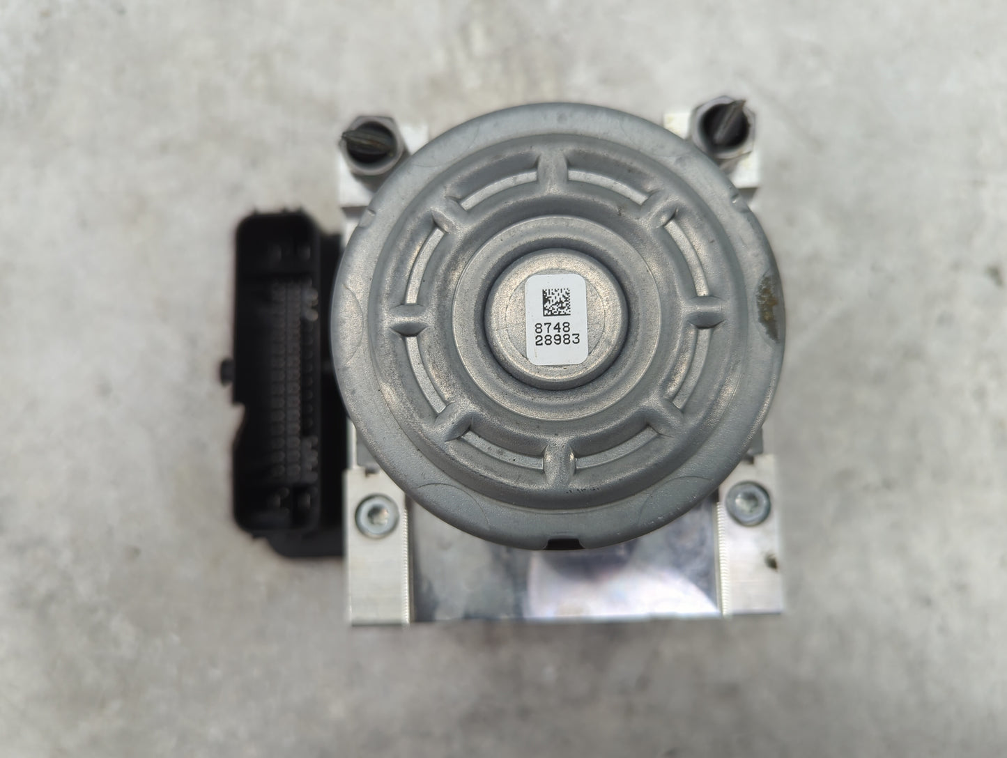 2019 Jaguar E-Pace ABS Pump Control Module Replacement Fits OEM Used Auto Parts - Oemusedautoparts1.com