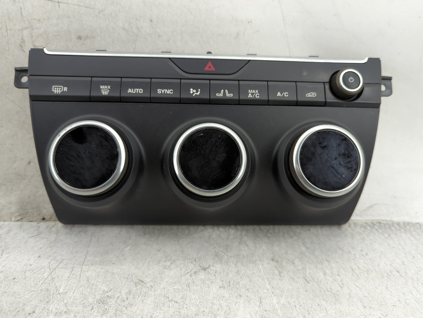 2018-2019 Jaguar E-Pace Climate Control Module Temperature AC/Heater Replacement P/N:J9C3-14C239-AC Fits Fits 2018 2019 OEM 