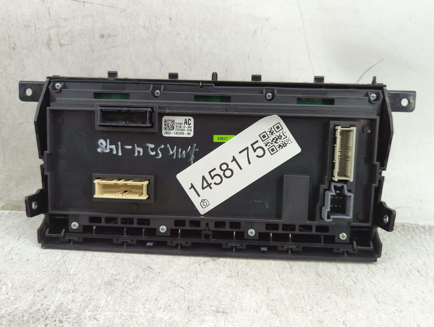 2018-2019 Jaguar E-Pace Climate Control Module Temperature AC/Heater Replacement P/N:J9C3-14C239-AC Fits Fits 2018 2019 OEM 
