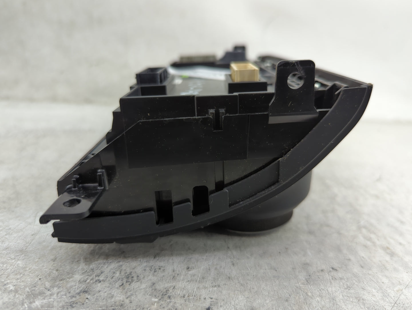 2018-2019 Jaguar E-Pace Climate Control Module Temperature AC/Heater Replacement P/N:J9C3-14C239-AC Fits Fits 2018 2019 OEM 