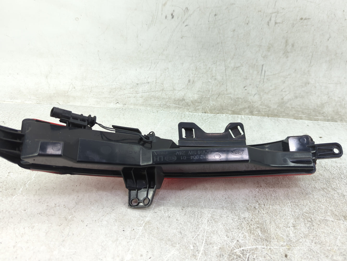 2017-2020 Jaguar F-Pace Tail Light Assembly Driver Left OEM Fits Fits 2014 2015 2016 2017 2018 2019 2020 OEM Used Auto Parts