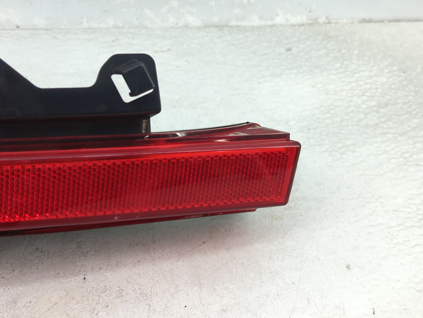 2017-2020 Jaguar F-Pace Tail Light Assembly Passenger Right OEM P/N:012.004-02 199.174-02 Fits OEM Used Auto Parts - Oemused