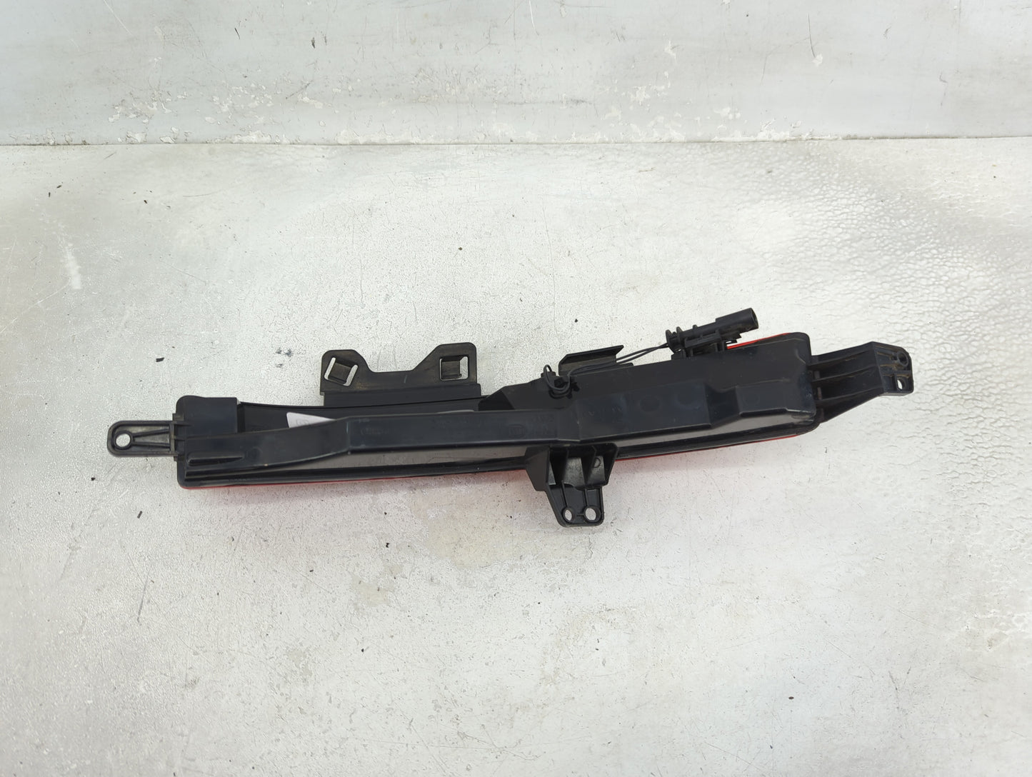 2017-2020 Jaguar F-Pace Tail Light Assembly Passenger Right OEM P/N:012.004-02 199.174-02 Fits OEM Used Auto Parts - Oemused