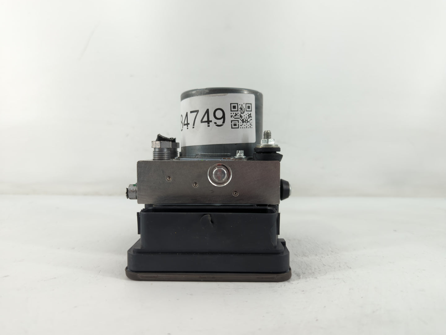 2018-2019 Jaguar F-Pace ABS Pump Control Module Replacement P/N:KK83-14F447-GA Fits Fits 2018 2019 OEM Used Auto Parts - Oem