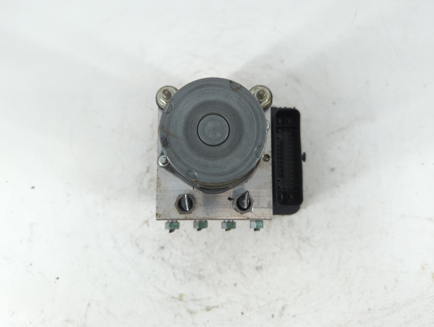 2018-2019 Jaguar F-Pace ABS Pump Control Module Replacement P/N:KK83-14F447-GB Fits Fits 2018 2019 OEM Used Auto Parts - Oem