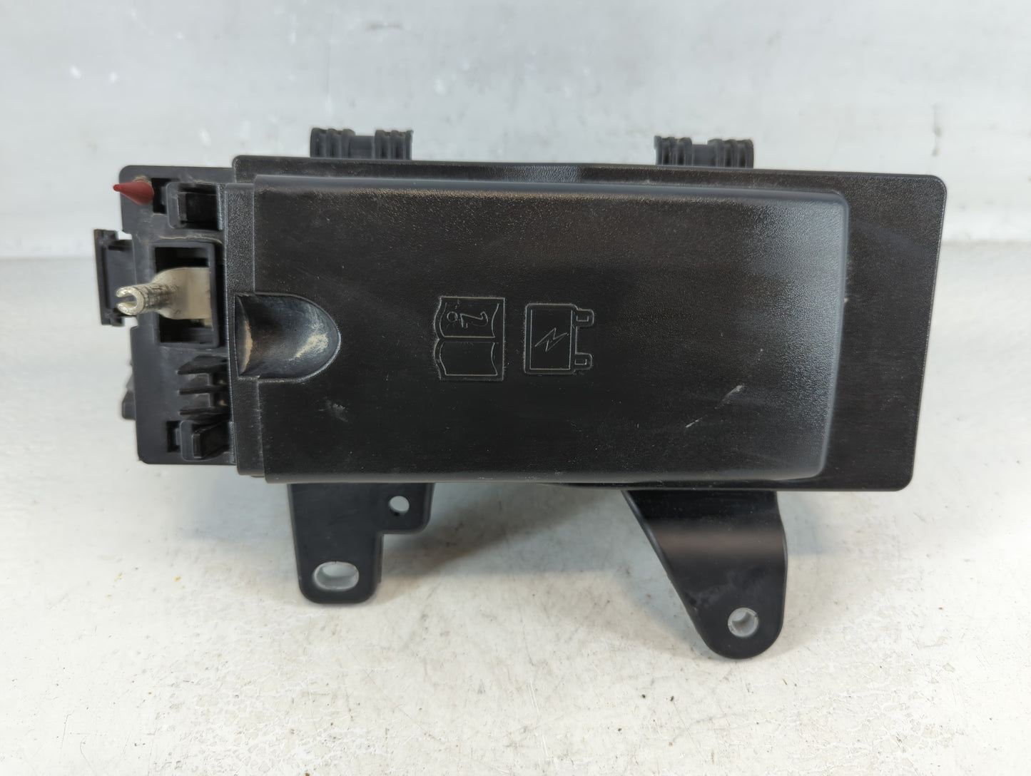 2019-2020 Jaguar F-Pace Fusebox Fuse Box Panel Relay Module P/N:GX73-14A076-AA Fits Fits 2019 2020 OEM Used Auto Parts - Oem