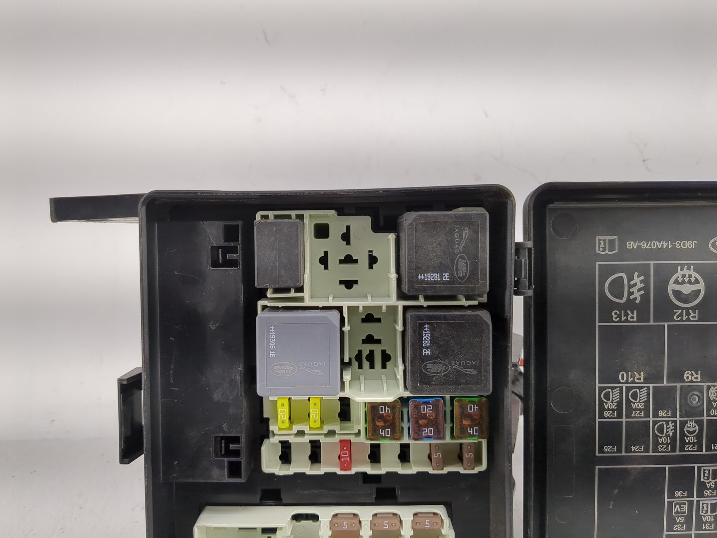 2019 Jaguar I-Pace Fusebox Fuse Box Panel Relay Module P/N:J9D3-14A076-AB Fits OEM Used Auto Parts - Oemusedautoparts1.com