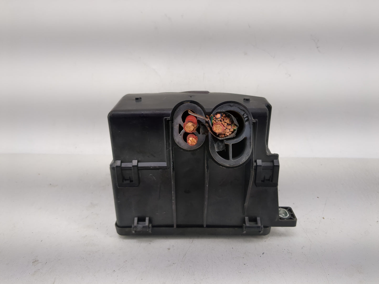 2019 Jaguar I-Pace Fusebox Fuse Box Panel Relay Module P/N:J9D3-14A076-AB Fits OEM Used Auto Parts - Oemusedautoparts1.com