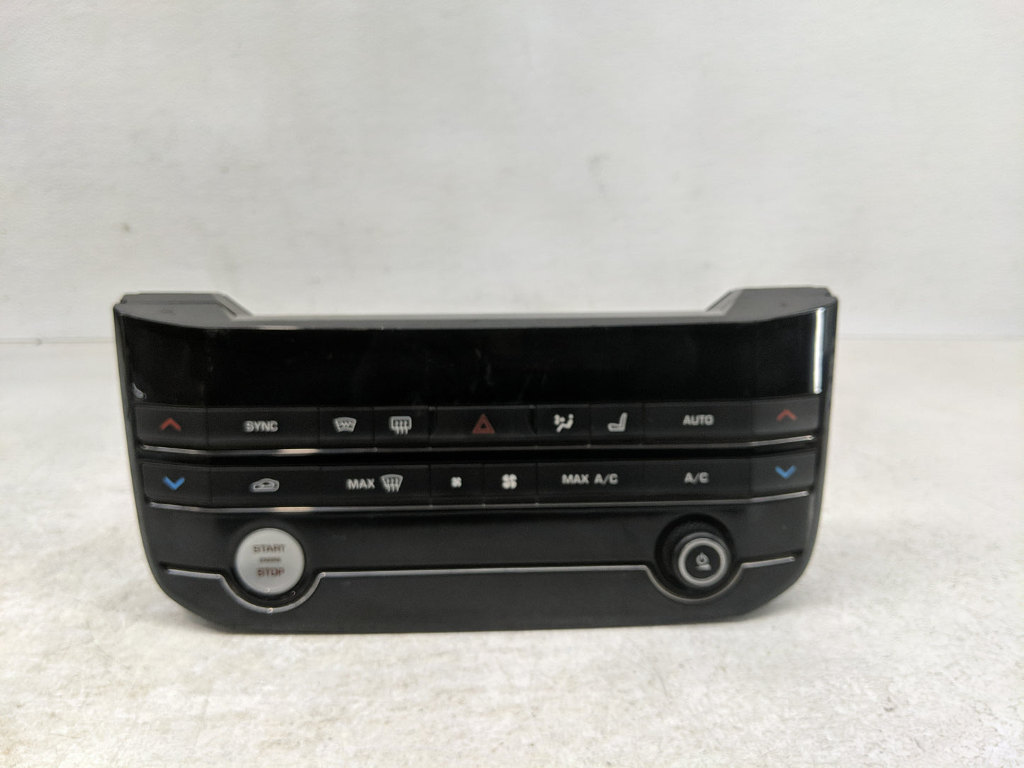 2019 Jaguar Xe Climate Control Module Temperature AC/Heater Replacement P/N:KX63-18C858-SB Fits Fits 2020 OEM Used Auto Part