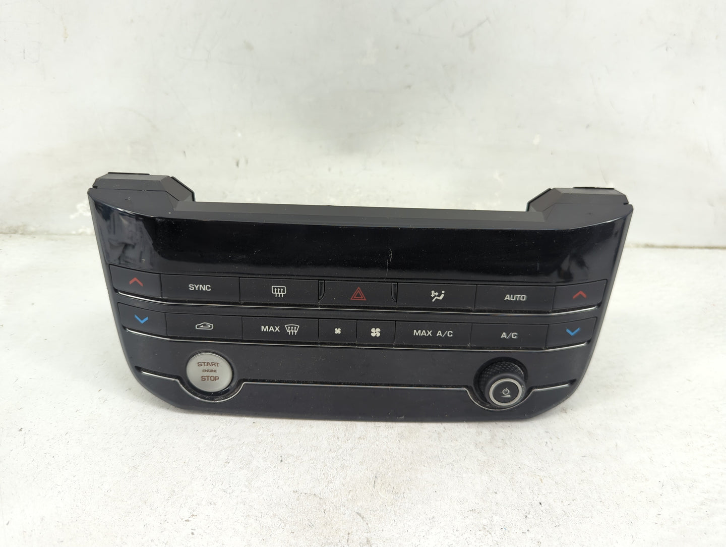 2019 Jaguar Xe Climate Control Module Temperature AC/Heater Replacement P/N:KX63-18C858-LB Fits OEM Used Auto Parts - Oemuse