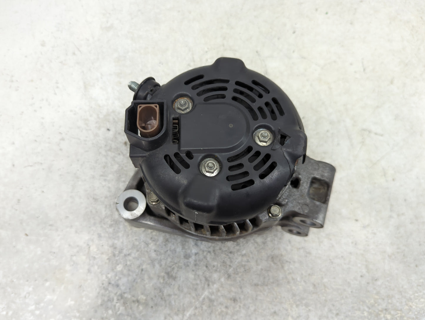 2019 Jaguar Xf Alternator Replacement Generator Charging Assembly Engine OEM P/N:104210-5363 Fits OEM Used Auto Parts - Oemu
