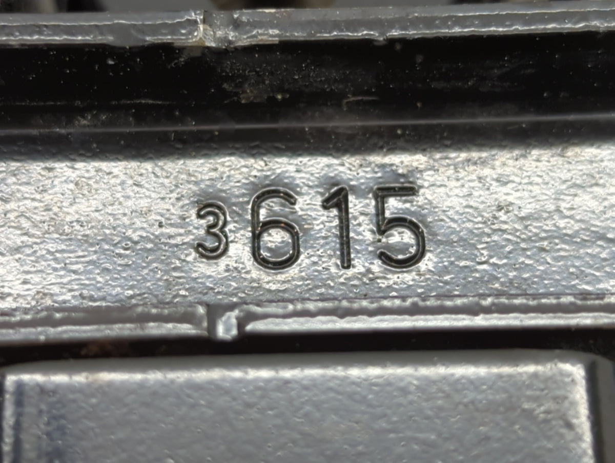 2019 Jaguar Xf Spare Scissor Car Jack 735335 - Oemusedautoparts1.com