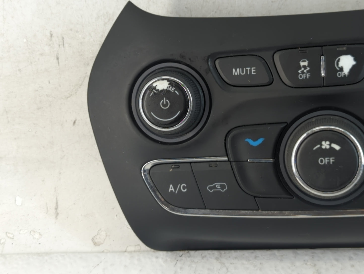 2019-2022 Jeep Cherokee Climate Control Module Temperature AC/Heater Replacement P/N:68285938AB Fits Fits 2019 2020 2021 202