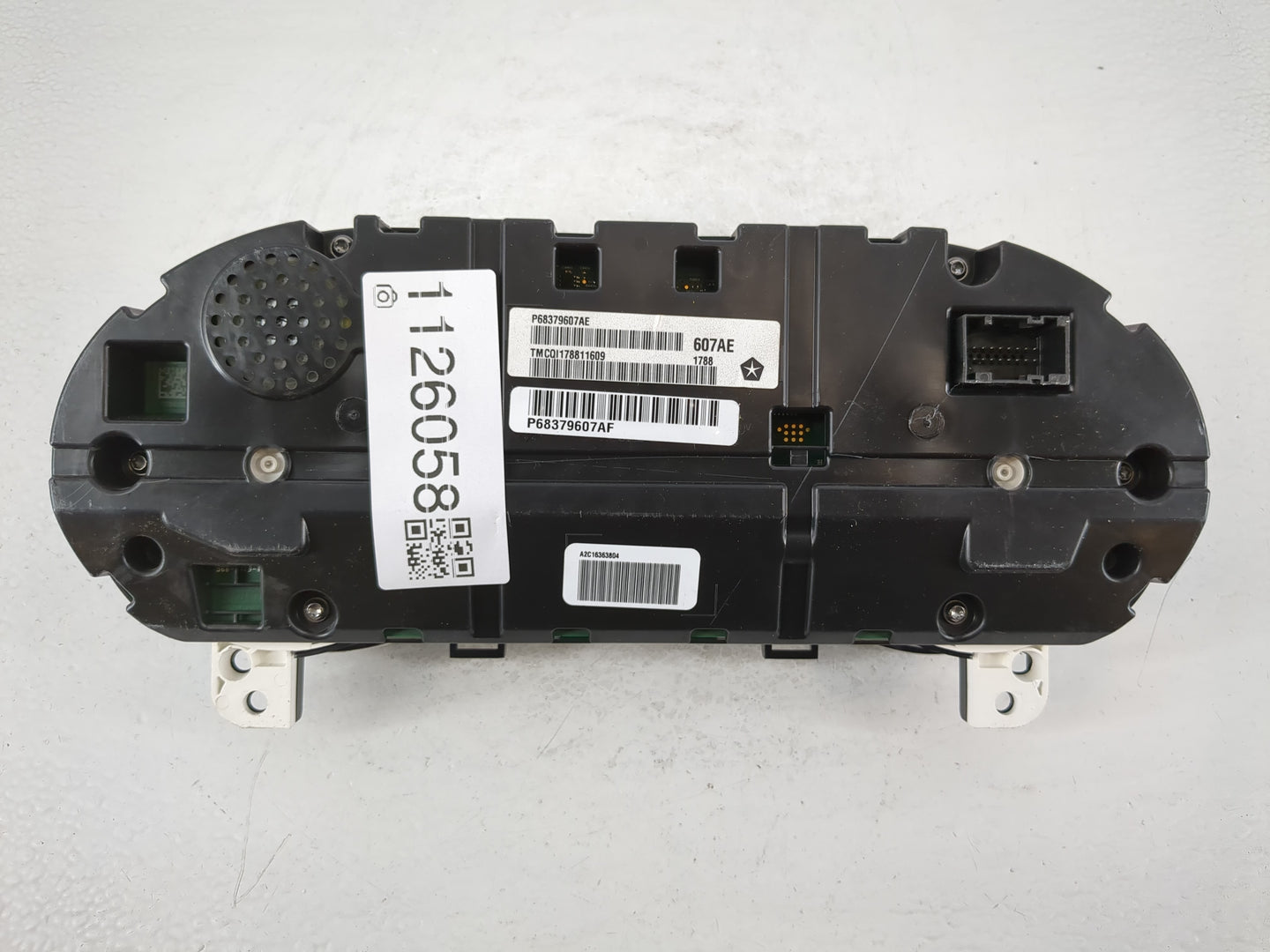 2019 Jeep Cherokee Instrument Cluster Speedometer Gauges P/N:P68379607AE Fits OEM Used Auto Parts - Oemusedautoparts1.com
