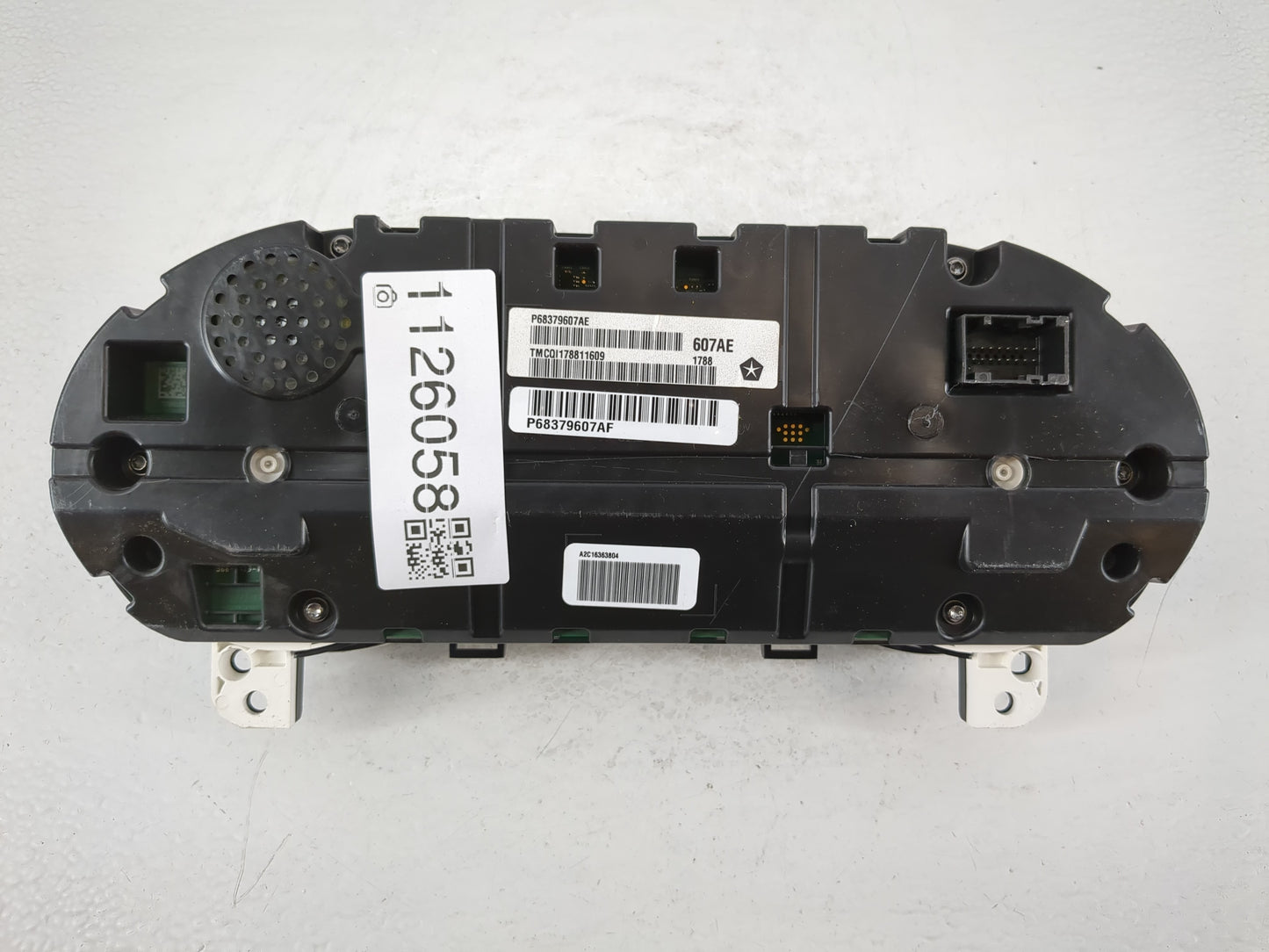 2019 Jeep Cherokee Instrument Cluster Speedometer Gauges P/N:P68379607AE Fits OEM Used Auto Parts - Oemusedautoparts1.com