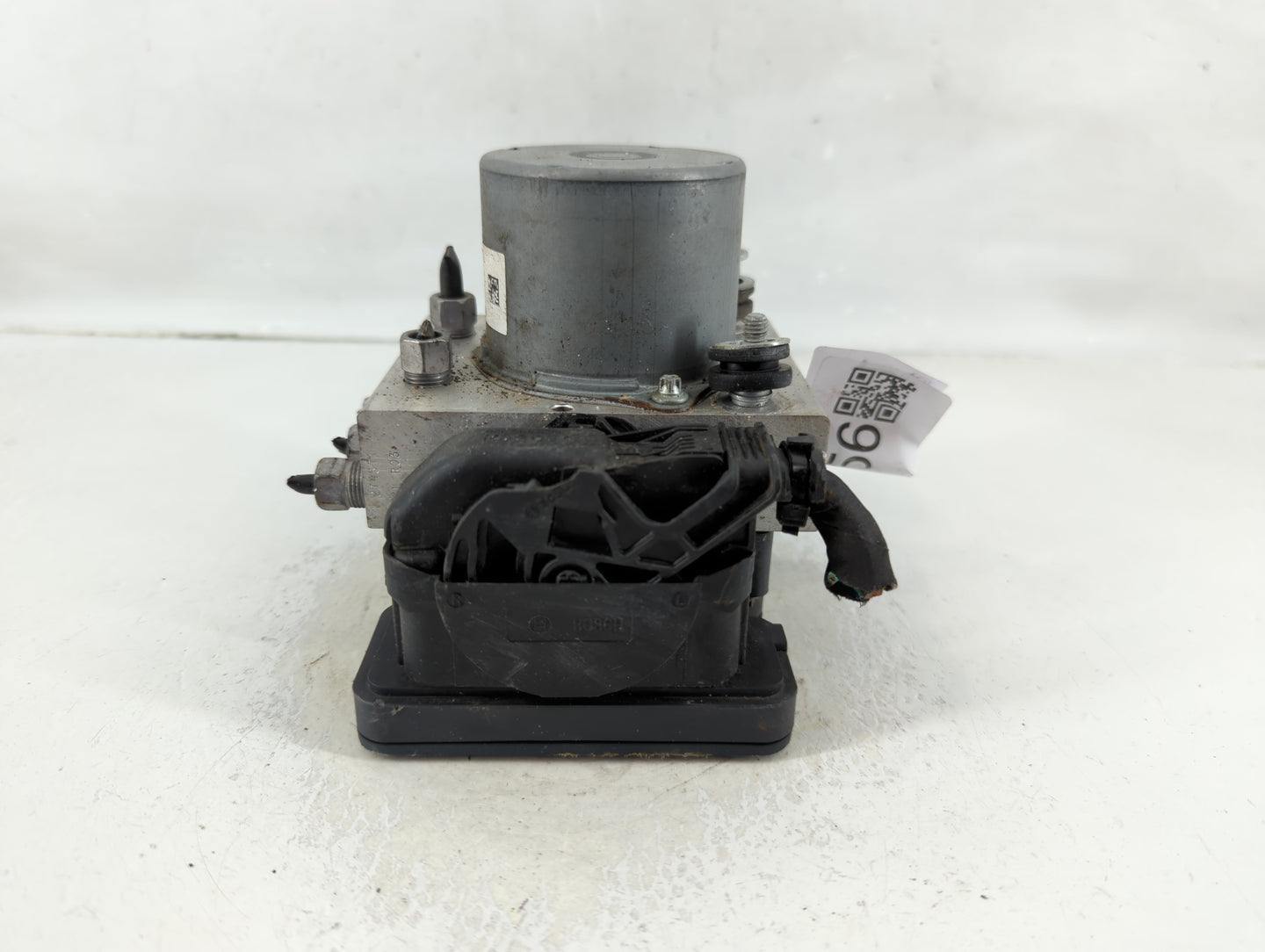 2019 Jeep Cherokee ABS Pump Control Module Replacement P/N:P68287910AF Fits OEM Used Auto Parts - Oemusedautoparts1.com