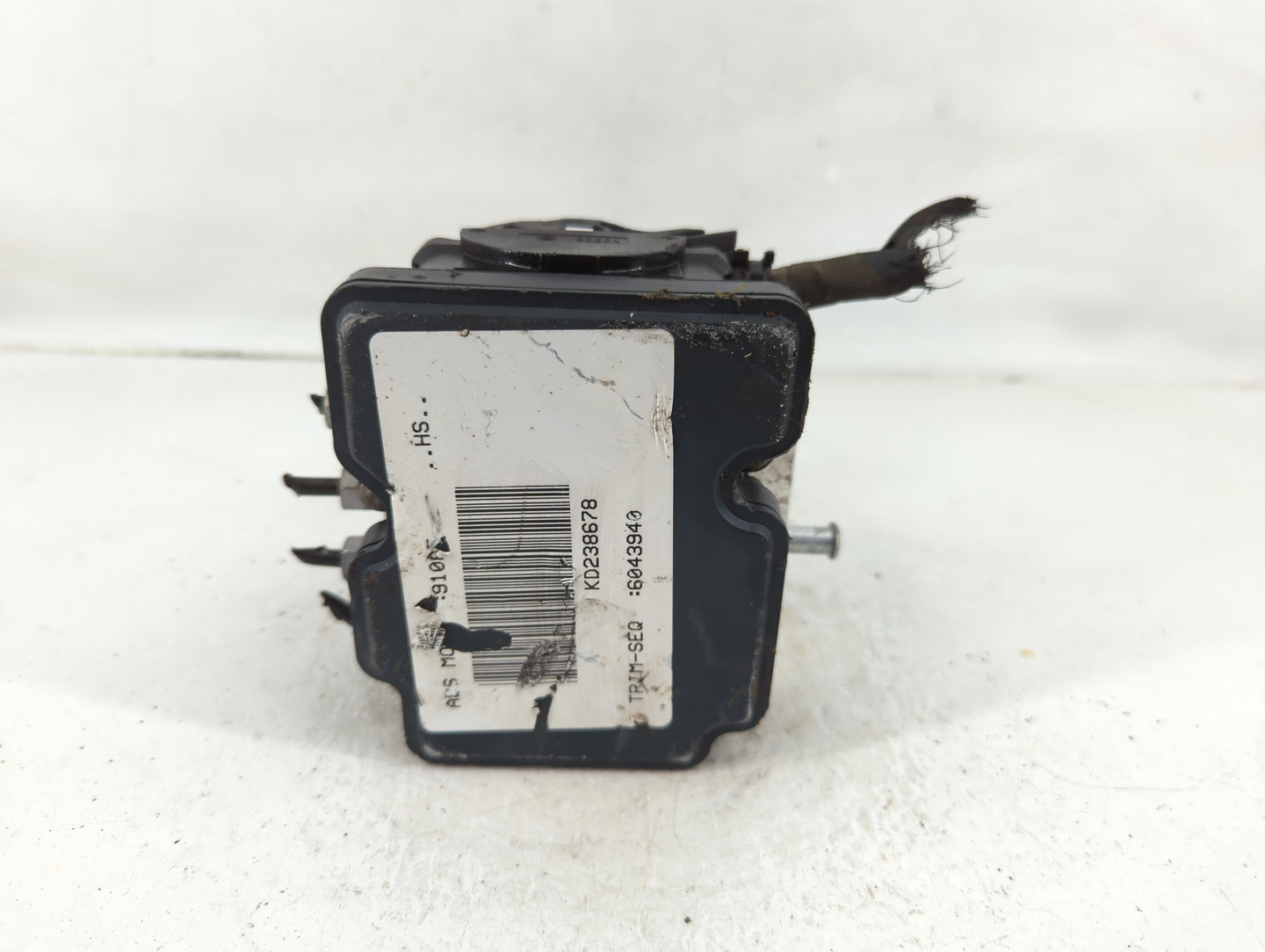 2019 Jeep Cherokee ABS Pump Control Module Replacement P/N:P68287910AF Fits OEM Used Auto Parts - Oemusedautoparts1.com