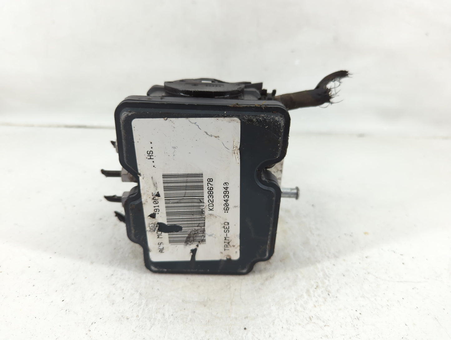 2019 Jeep Cherokee ABS Pump Control Module Replacement P/N:P68287910AF Fits OEM Used Auto Parts - Oemusedautoparts1.com