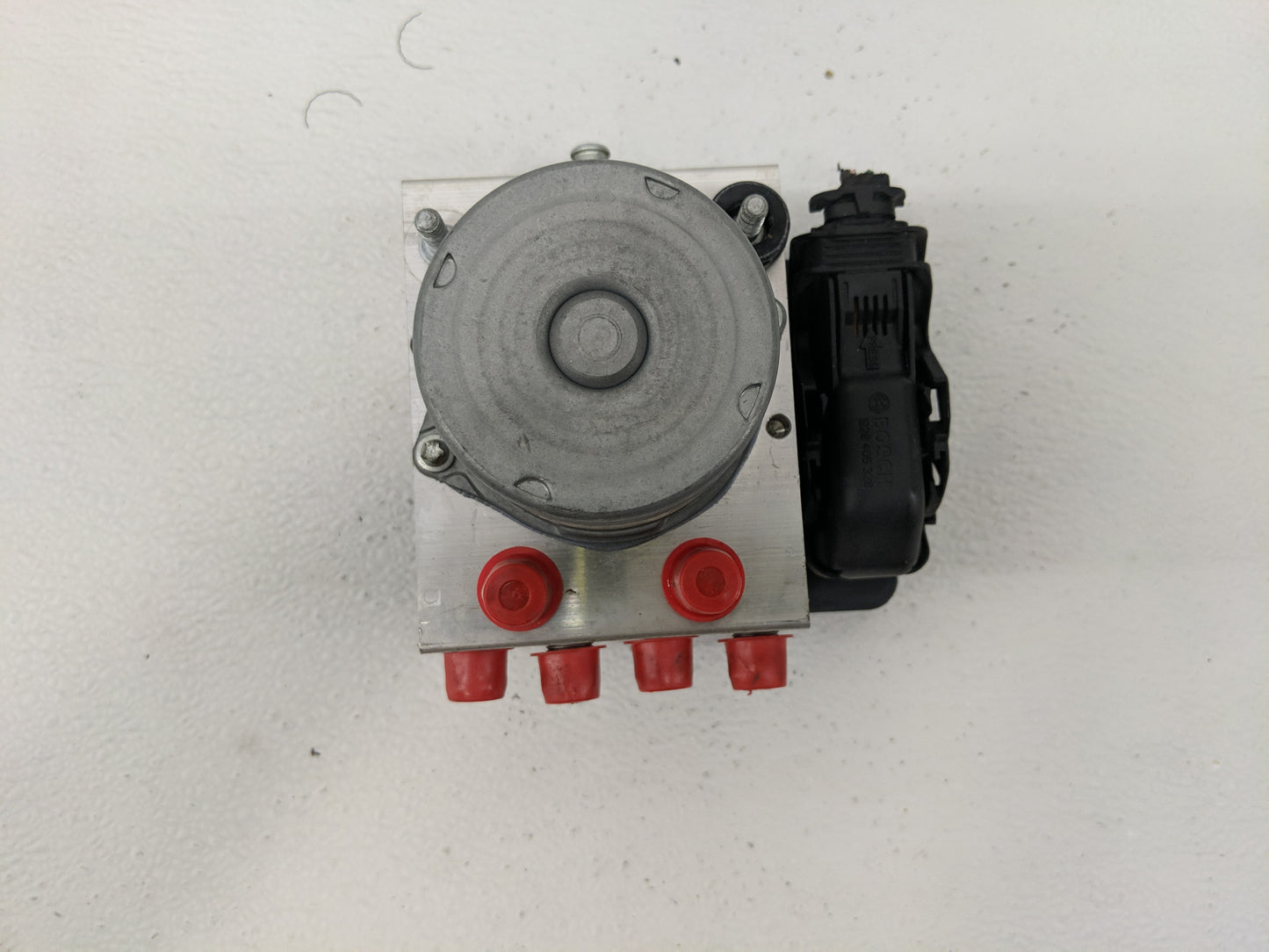 2019 Jeep Cherokee ABS Pump Control Module Replacement P/N:P68287910AF Fits OEM Used Auto Parts - Oemusedautoparts1.com