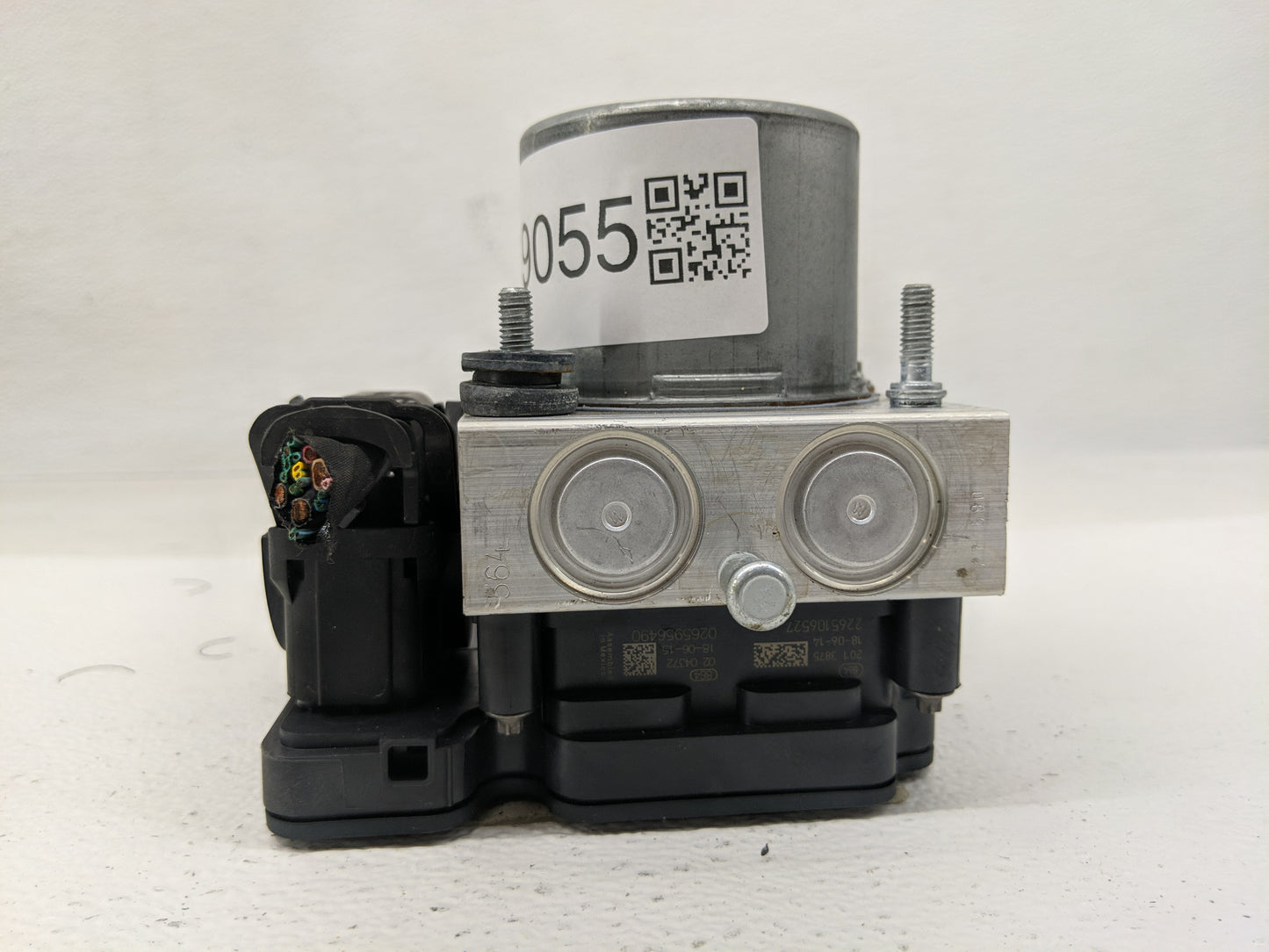 2019 Jeep Cherokee ABS Pump Control Module Replacement P/N:P68287910AF Fits OEM Used Auto Parts - Oemusedautoparts1.com