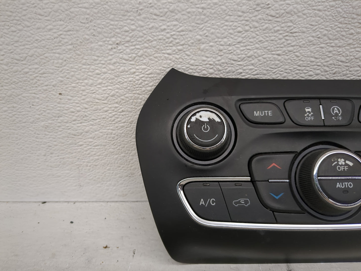 2019-2022 Jeep Cherokee Climate Control Module Temperature AC/Heater Replacement P/N:68285942AD Fits Fits 2019 2020 2021 202