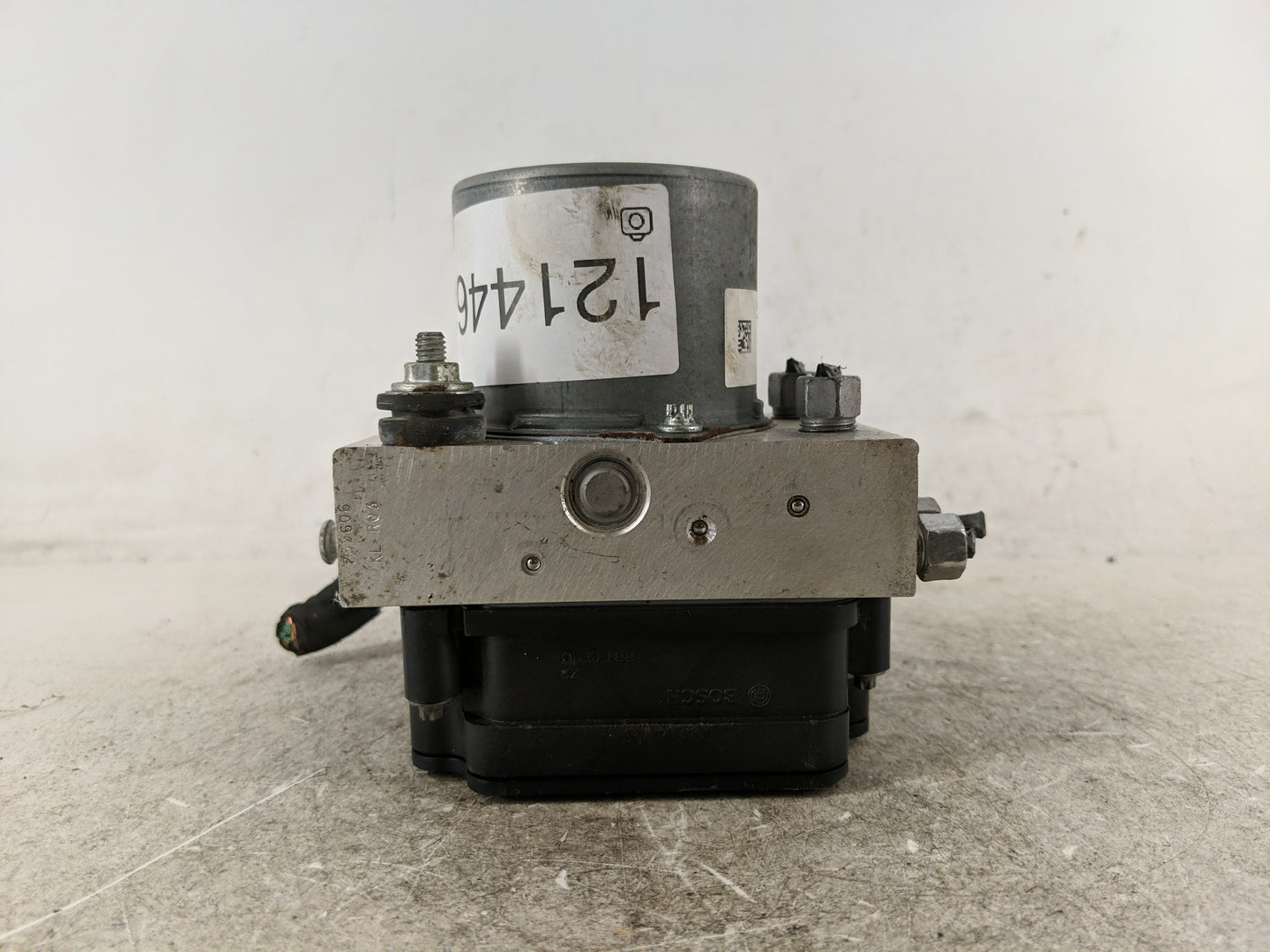 2019 Jeep Cherokee ABS Pump Control Module Replacement P/N:P68287910AE Fits OEM Used Auto Parts - Oemusedautoparts1.com