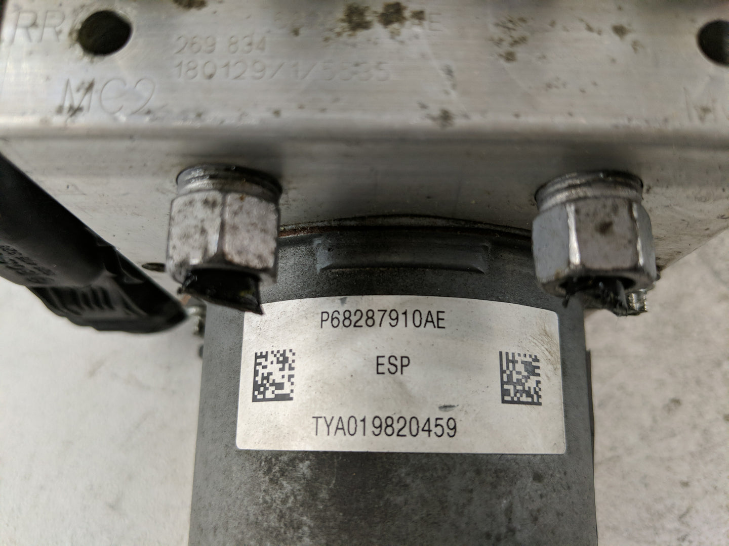 2019 Jeep Cherokee ABS Pump Control Module Replacement P/N:P68287910AE Fits OEM Used Auto Parts - Oemusedautoparts1.com