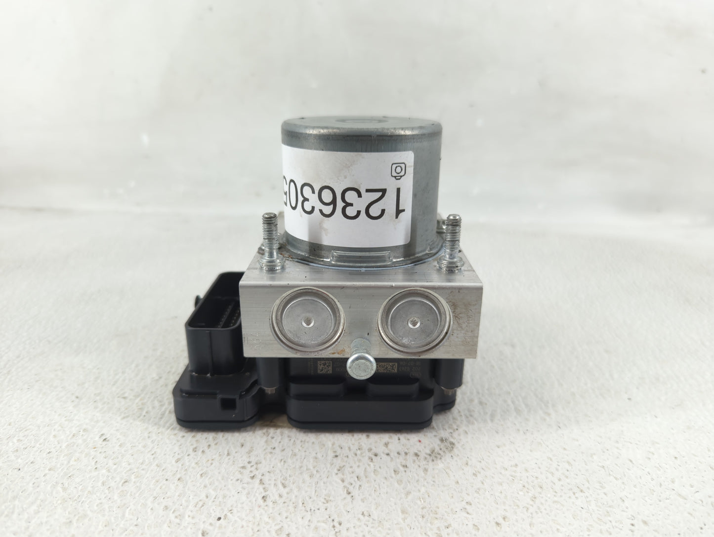 2019 Jeep Cherokee ABS Pump Control Module Replacement P/N:P68287912AG Fits OEM Used Auto Parts - Oemusedautoparts1.com