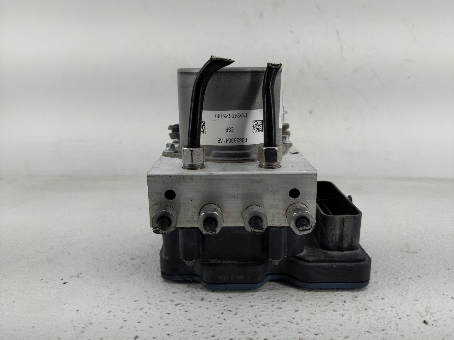 2019 Jeep Cherokee ABS Pump Control Module Replacement P/N:P68293541AB Fits OEM Used Auto Parts - Oemusedautoparts1.com