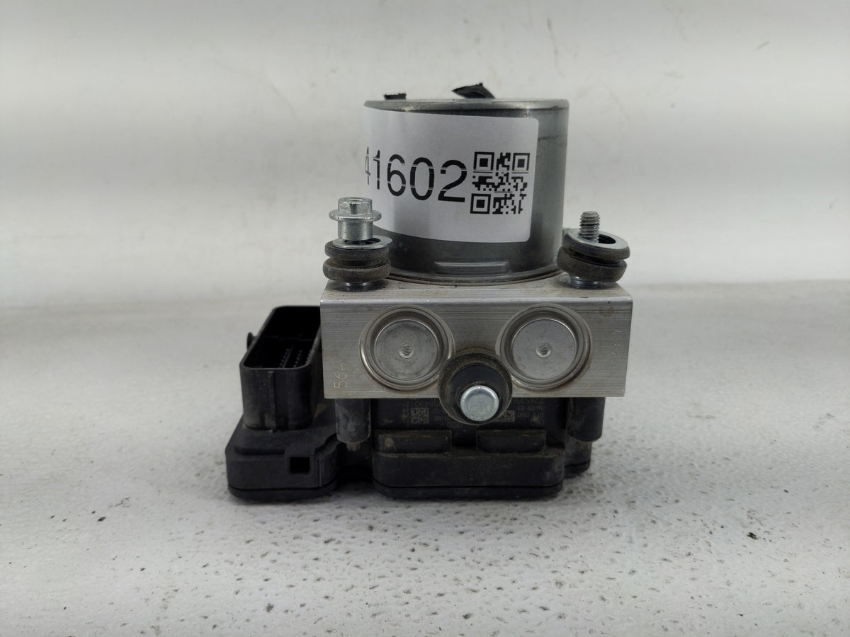 2019 Jeep Cherokee Anti-Lock Brake ABS Pump Module Actuator OEM P/N:P68293541AB Fits OEM Used Auto Parts - Oemusedautoparts1