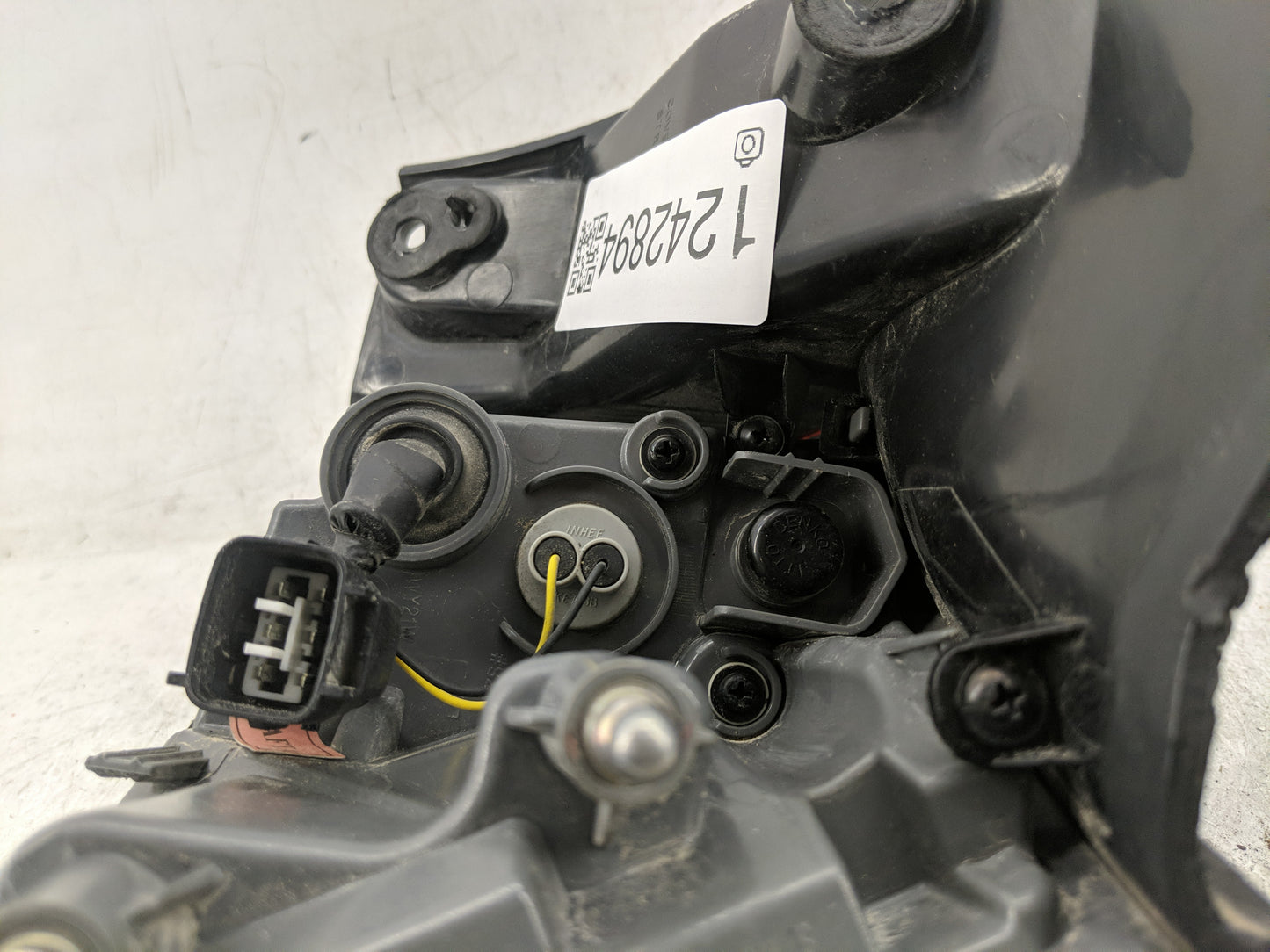 2019 Jeep Cherokee Tail Light Assembly Driver Left OEM Fits OEM Used Auto Parts - Oemusedautoparts1.com