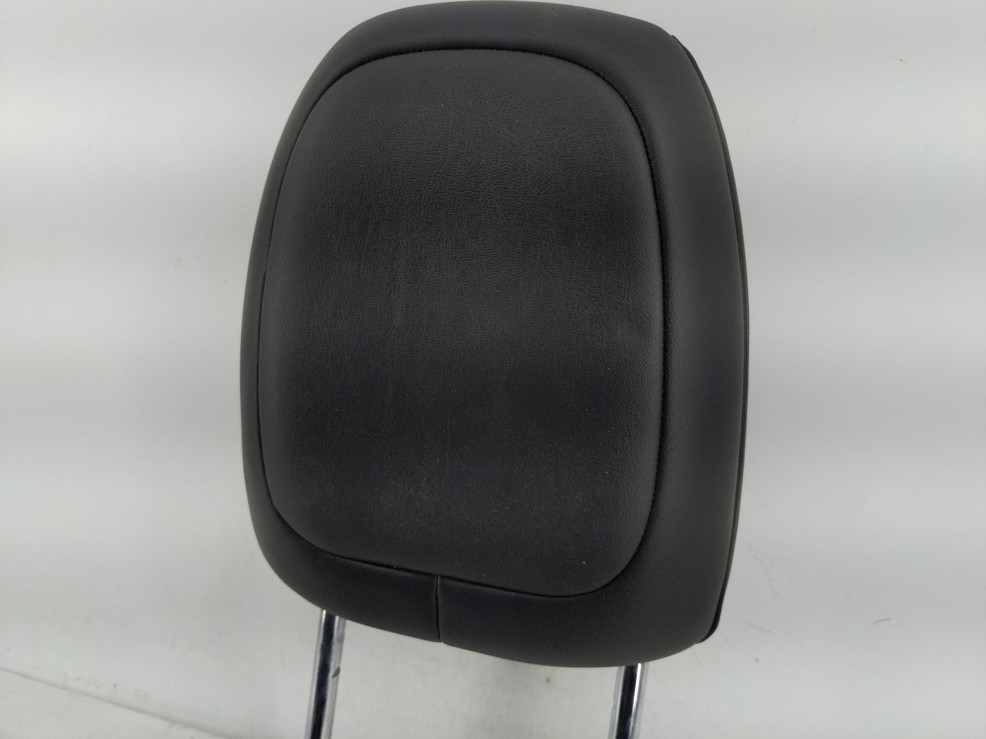 2019 Jeep Cherokee Headrest Head Rest Rear Seat Fits OEM Used Auto Parts - Oemusedautoparts1.com