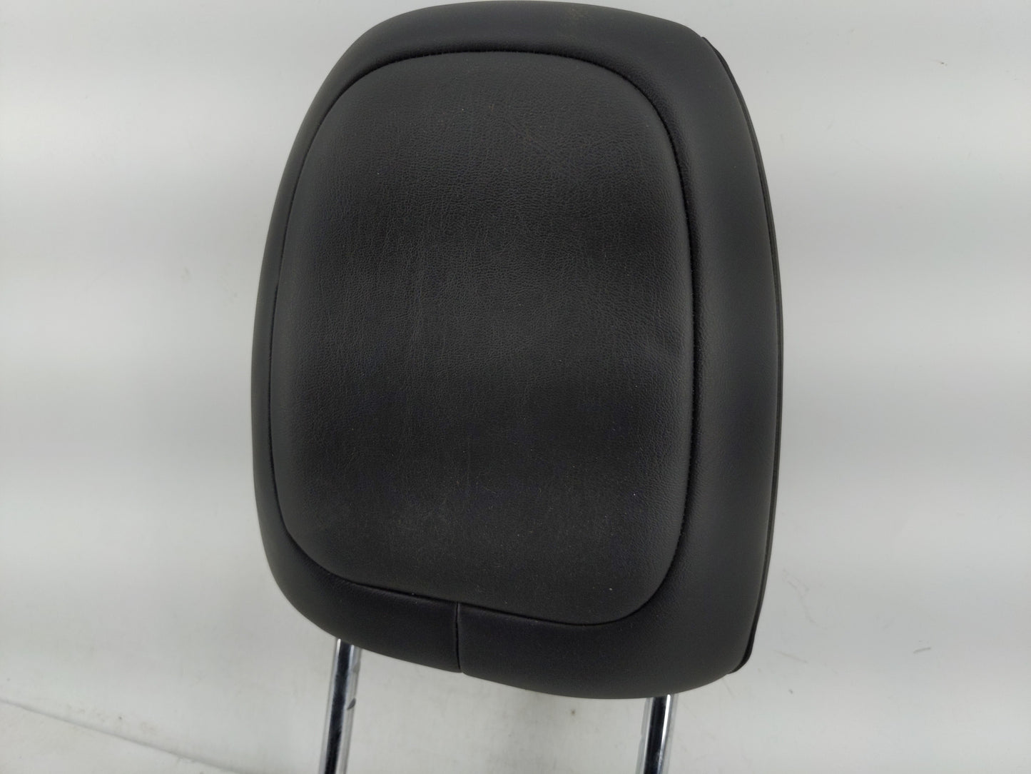 2019 Jeep Cherokee Headrest Head Rest Rear Seat Fits OEM Used Auto Parts - Oemusedautoparts1.com