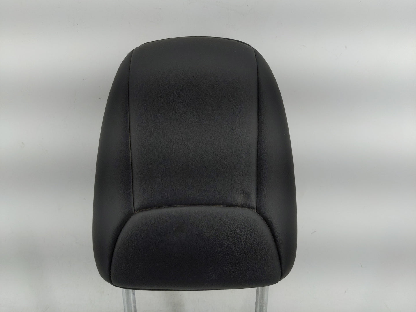 2019 Jeep Cherokee Headrest Head Rest Rear Seat Fits OEM Used Auto Parts - Oemusedautoparts1.com