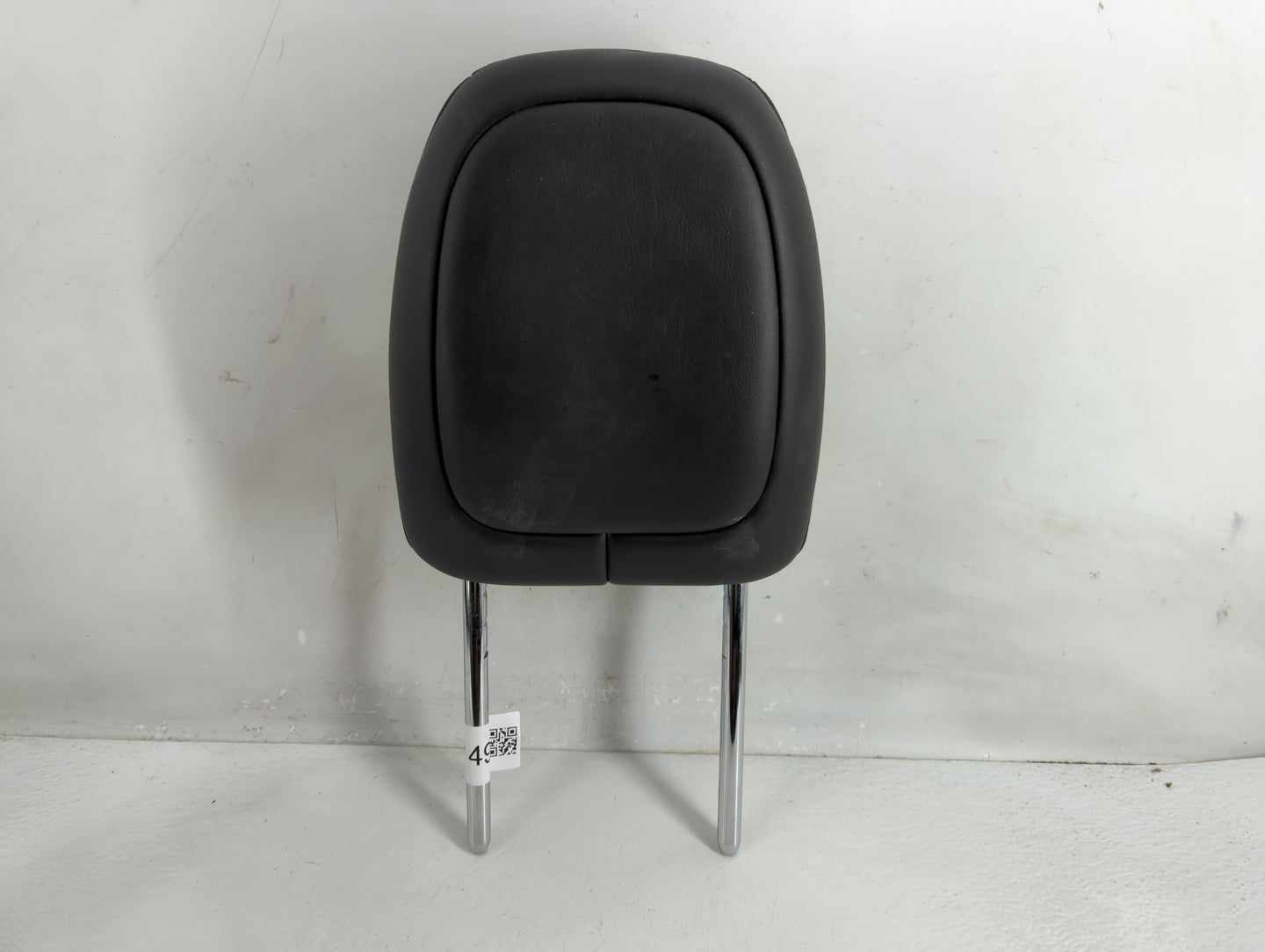 2019 Jeep Cherokee Headrest Head Rest Rear Seat Fits OEM Used Auto Parts - Oemusedautoparts1.com
