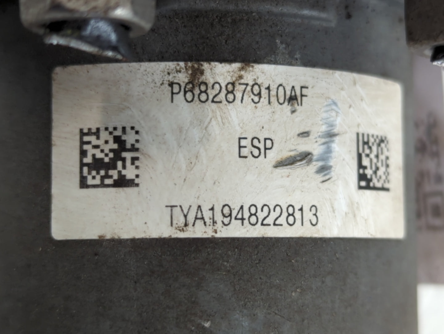 2019 Jeep Cherokee ABS Pump Control Module Replacement P/N:P68287910AF Fits OEM Used Auto Parts - Oemusedautoparts1.com