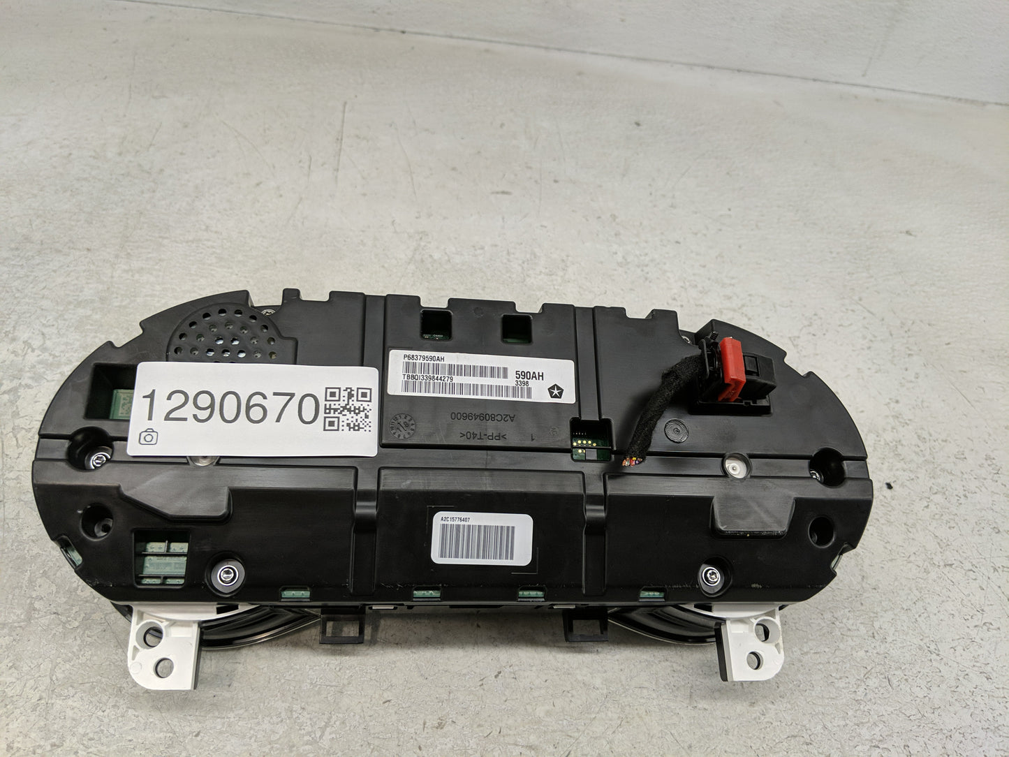 2019 Jeep Cherokee Instrument Cluster Speedometer Gauges P/N:P68379590AH Fits OEM Used Auto Parts - Oemusedautoparts1.com