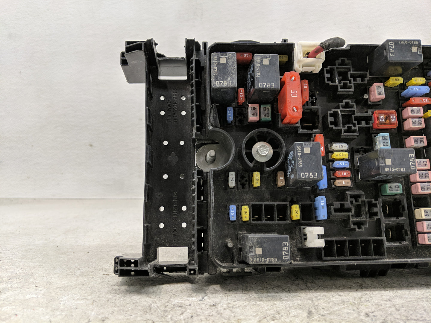 2019 Jeep Cherokee Fusebox Fuse Box Panel Relay Module P/N:68351951 AC Fits OEM Used Auto Parts - Oemusedautoparts1.com