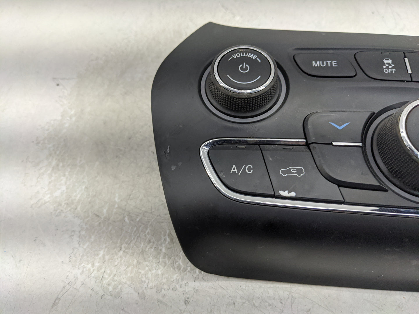 2019-2022 Jeep Cherokee Climate Control Module Temperature AC/Heater Replacement P/N:68285938AC Fits Fits 2019 2020 2021 202