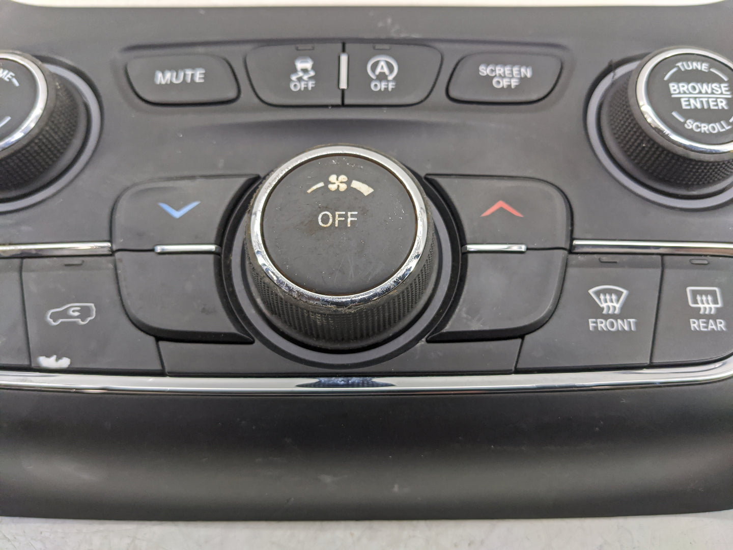 2019-2022 Jeep Cherokee Climate Control Module Temperature AC/Heater Replacement P/N:68285938AC Fits Fits 2019 2020 2021 202