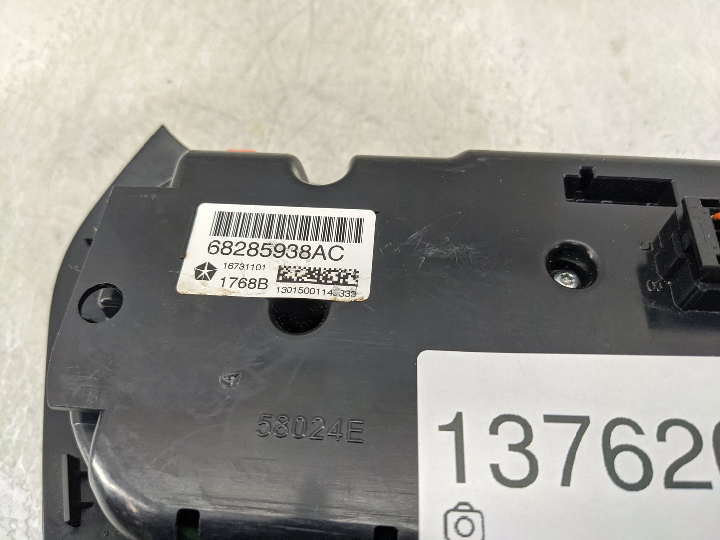 2019-2022 Jeep Cherokee Climate Control Module Temperature AC/Heater Replacement P/N:68285938AC Fits Fits 2019 2020 2021 202