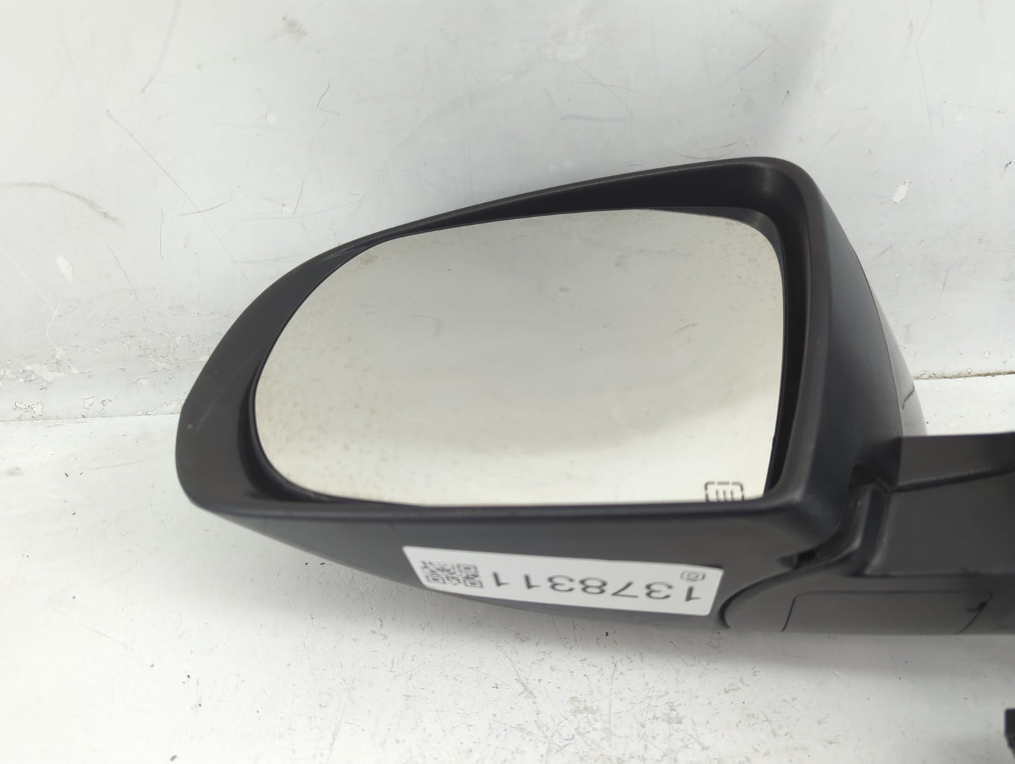 2014-2021 Jeep Cherokee Driver Side View Mirror - Left Door Mirror OEM Used - Oemusedautoparts1.com