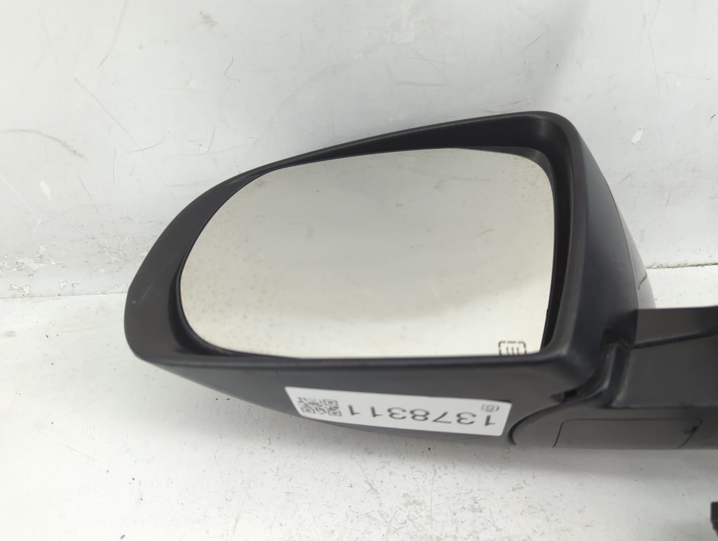 2014-2021 Jeep Cherokee Driver Side View Mirror - Left Door Mirror OEM Used - Oemusedautoparts1.com