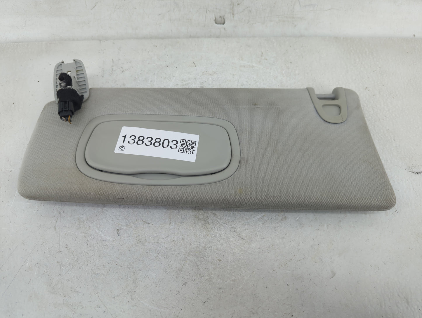 2019-2022 Jeep Cherokee Sun Visor Shade Replacement Driver Left Mirror Fits Fits 2019 2020 2021 2022 OEM Used Auto Parts - O