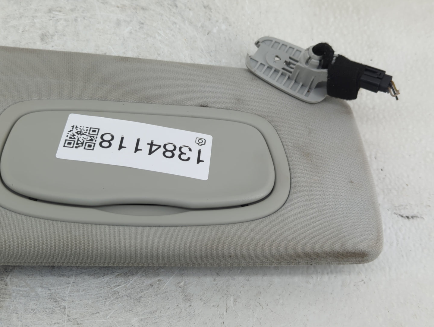 2019-2022 Jeep Cherokee Sun Visor Shade Replacement Passenger Right Mirror Fits Fits 2019 2020 2021 2022 OEM Used Auto Parts
