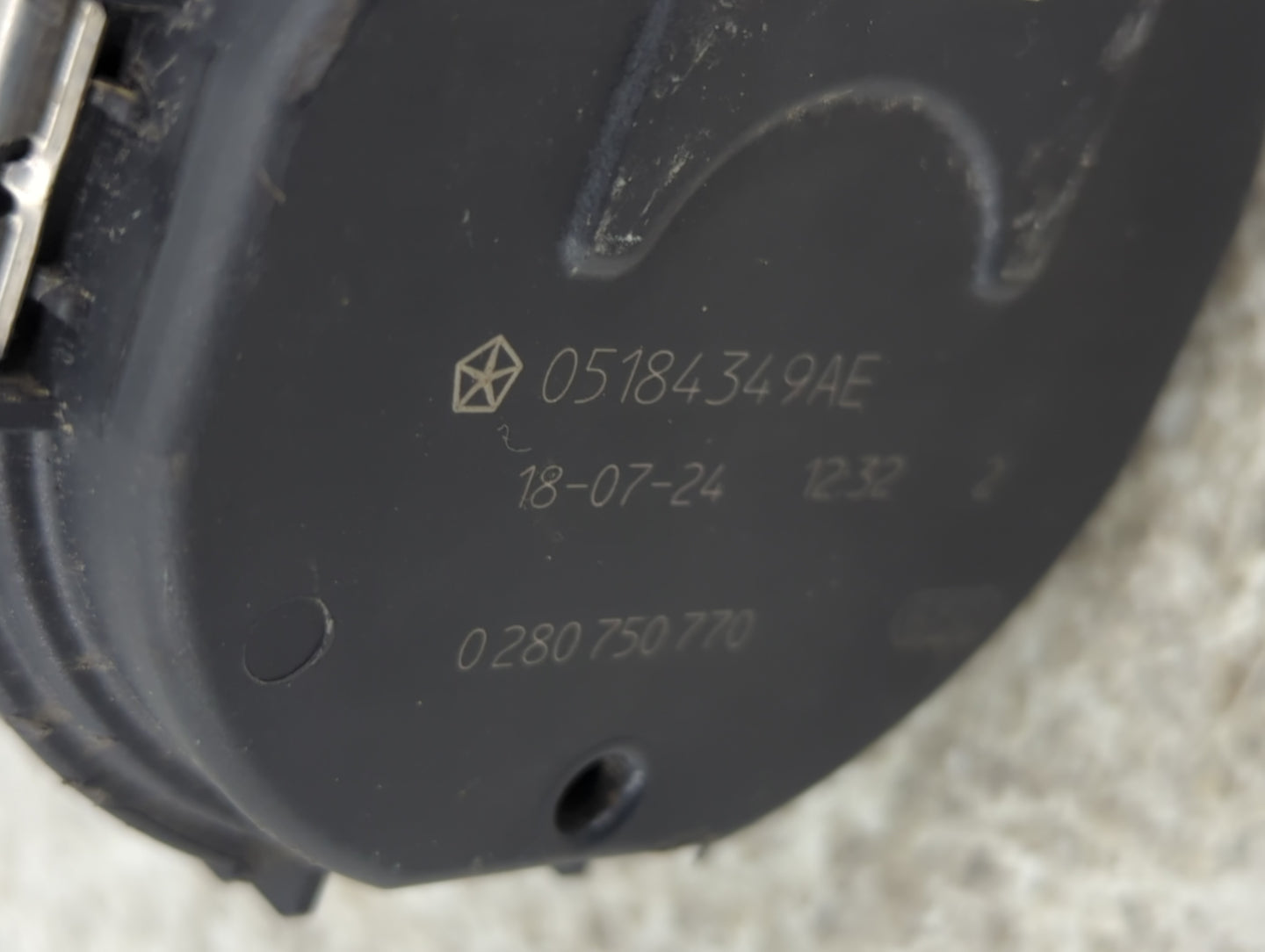 2014-2022 Jeep Cherokee Throttle Body P/N:0 280 750 770 05184349AE Fits OEM Used Auto Parts - Oemusedautoparts1.com